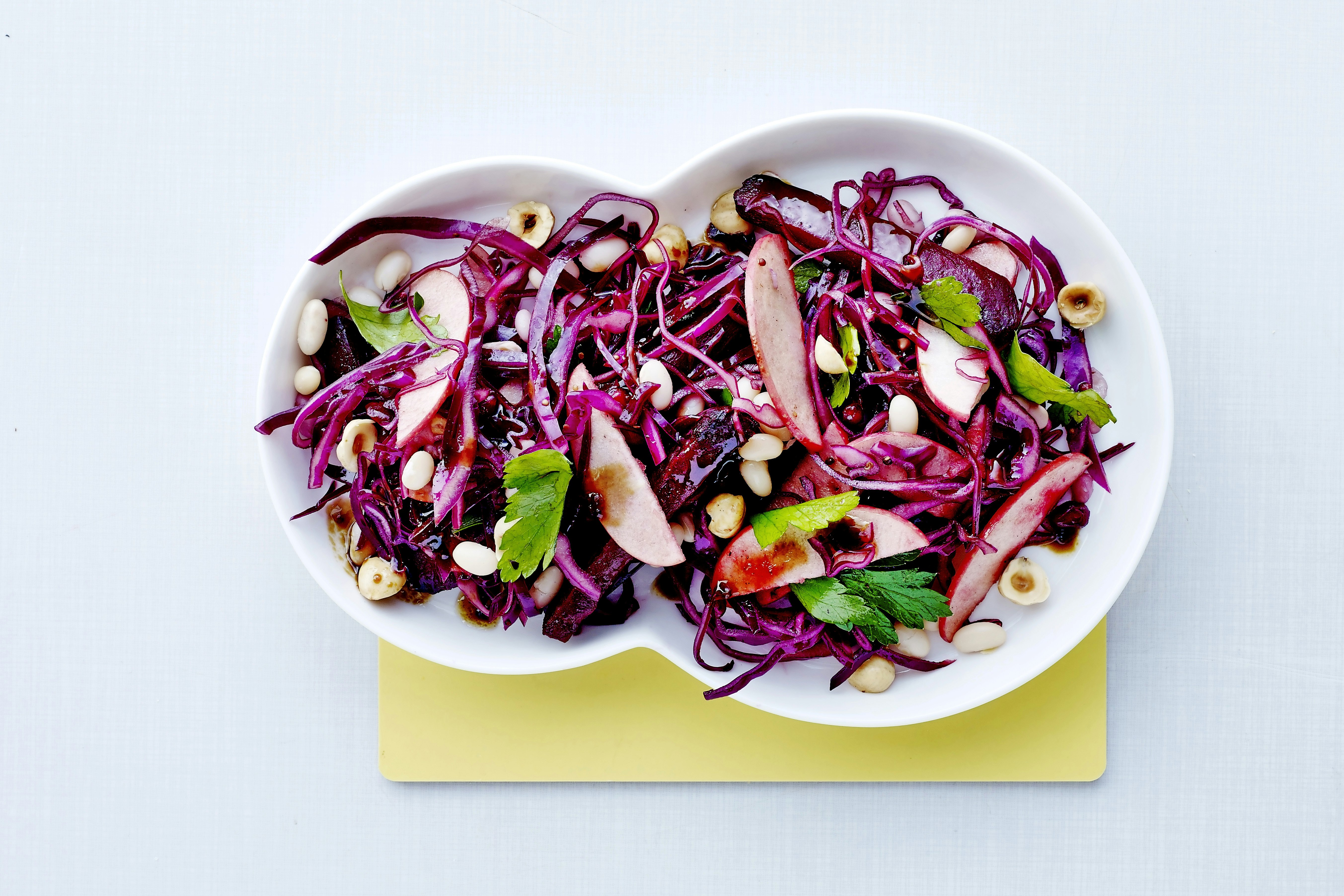 råa rödbetor i sallad råa rödbetor i sallad